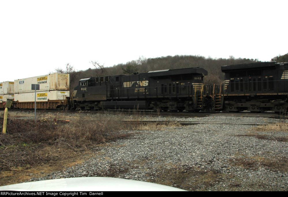 NS 8142 on 264-20